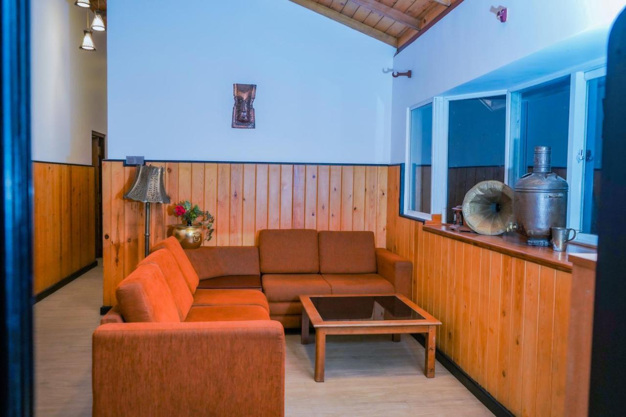 Отель Blue Moon Residency Нувара-Элия Экстерьер фото