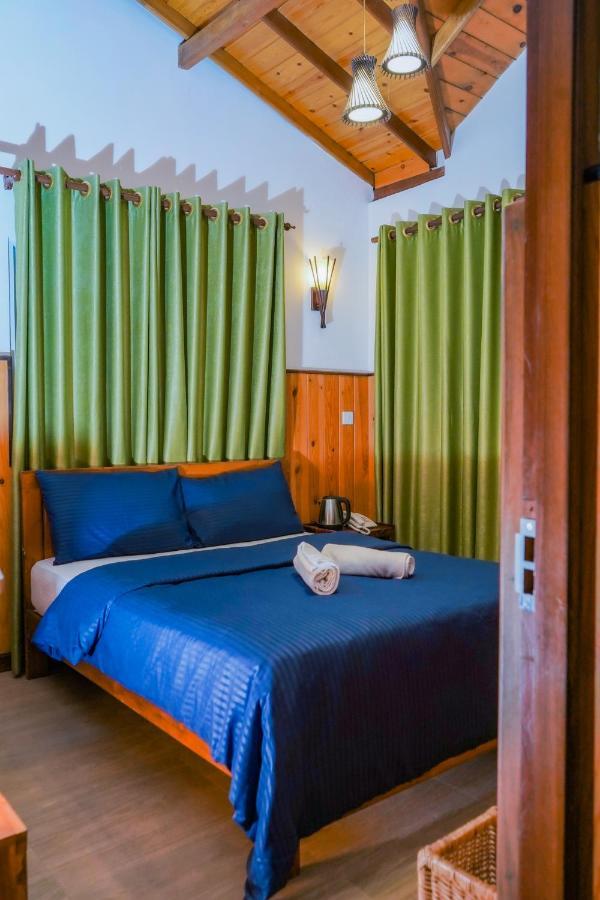 Отель Blue Moon Residency Нувара-Элия Экстерьер фото