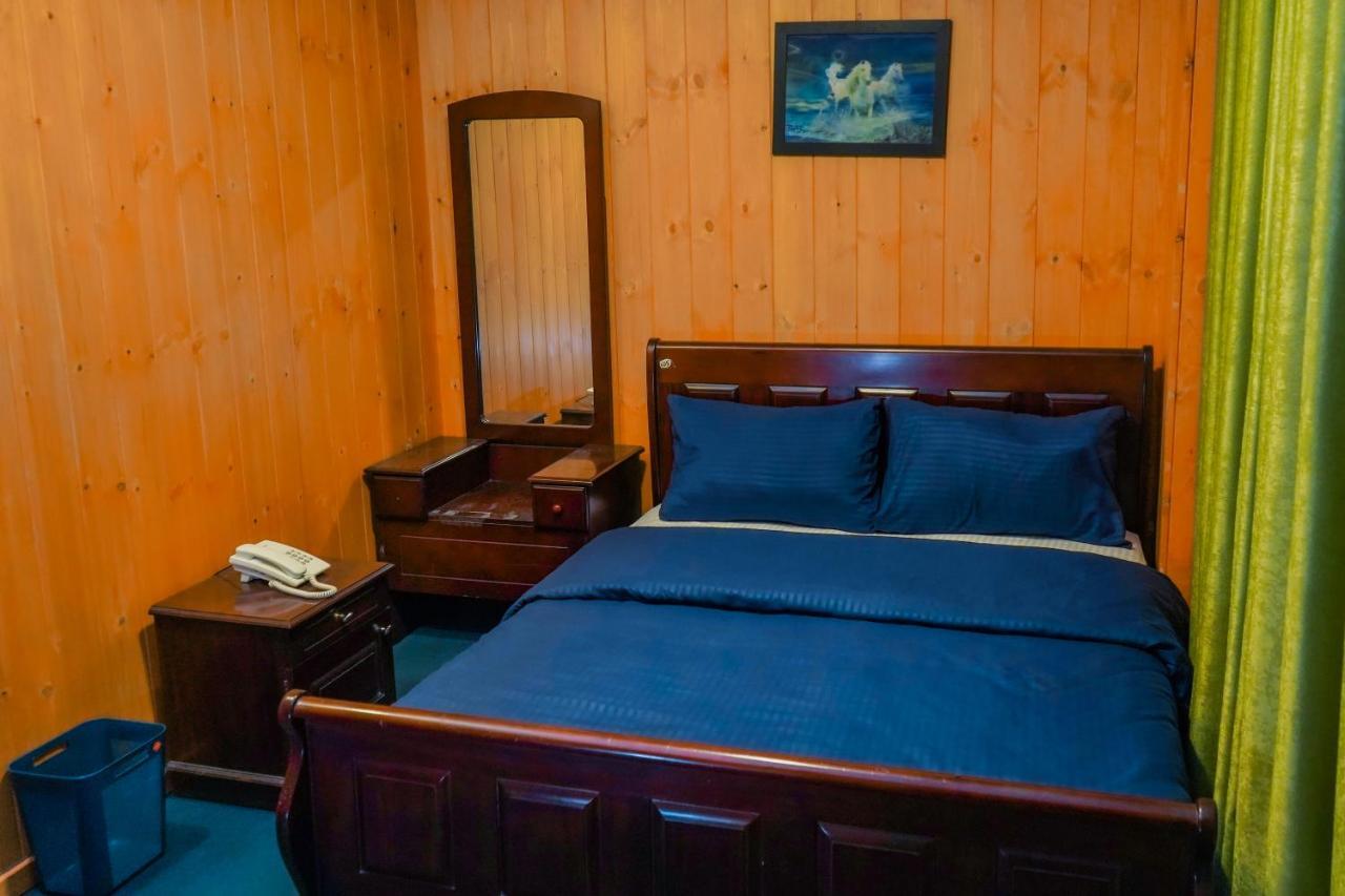 Отель Blue Moon Residency Нувара-Элия Экстерьер фото