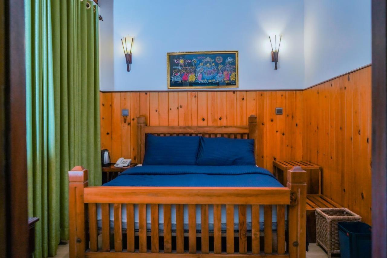 Отель Blue Moon Residency Нувара-Элия Экстерьер фото